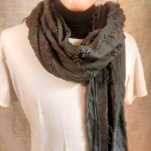 Lightweight scarf (wrap?)